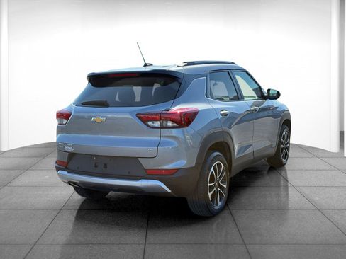 Used 2024 Chevrolet TrailBlazer LT w/ Convenience Package image 7