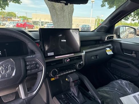 New 2026 Toyota Tacoma TRD Off-Road AWD/4WD image 9