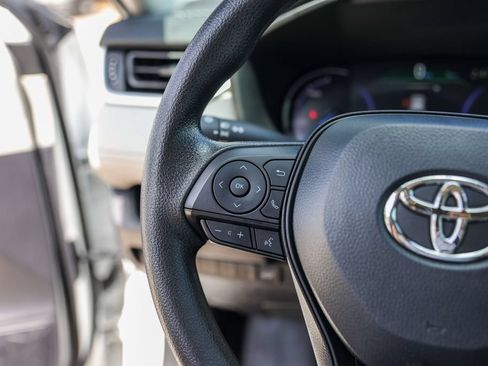 Used 2025 Toyota RAV4 XLE w/ Convenience Package AWD/4WD image 14