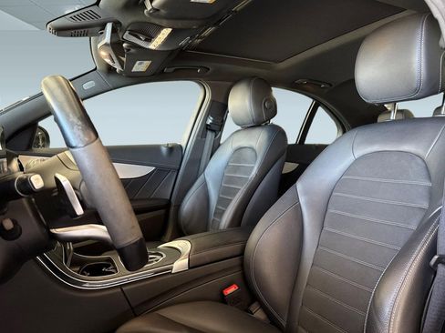 Used 2021 Mercedes-Benz C 300 Sedan image 5