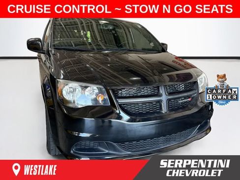 Used 2016 Dodge Grand Caravan SE FWD image 3
