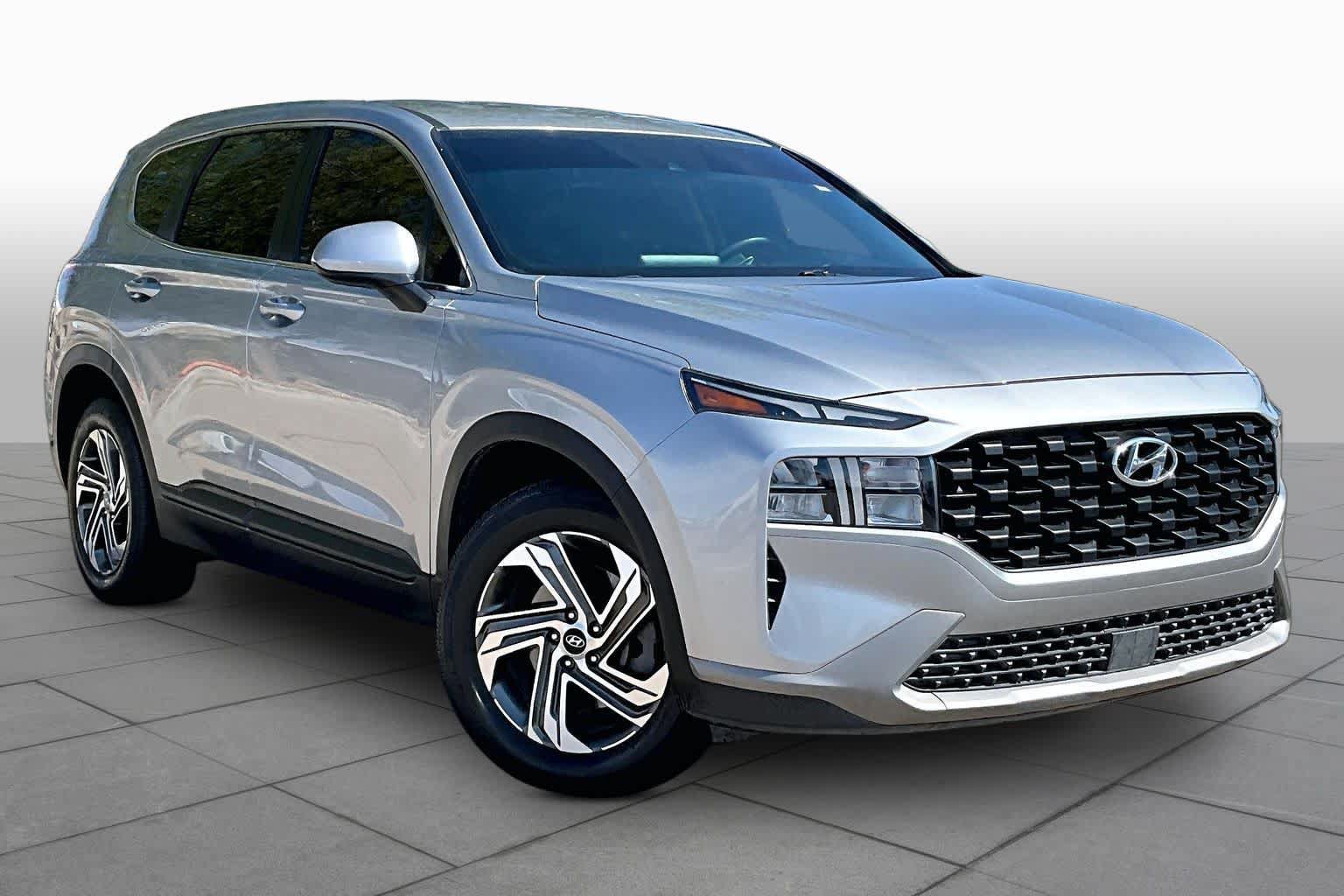 Used 2021 Hyundai Santa Fe SE FWD image 3