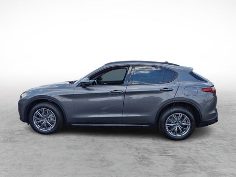 Used 2022 Alfa Romeo Stelvio Sprint image 2