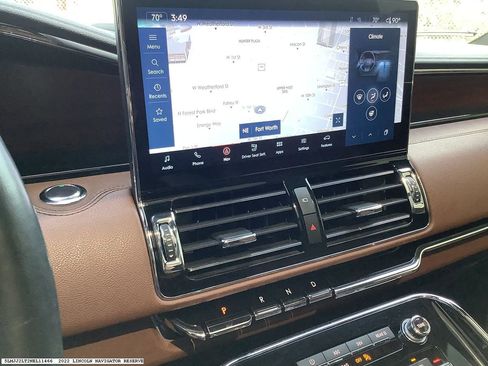 Used 2022 Lincoln Navigator Reserve image 9