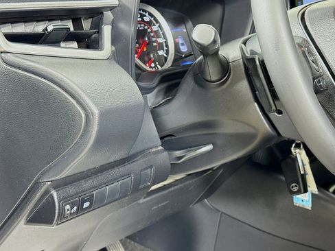 Used 2022 Toyota Corolla SE w/ Carpet Mat Package (TMS) FWD image 10