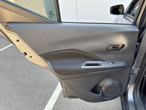 Used 2021 Nissan Kicks S FWD image 36