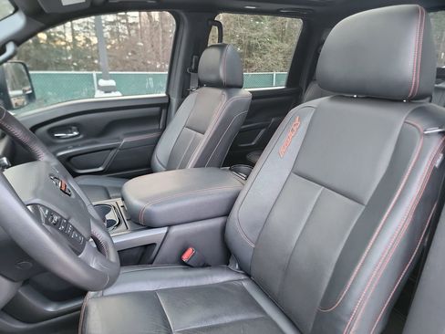 Used 2022 Nissan Titan PRO-4X w/ Pro-4x Convenience Package image 13