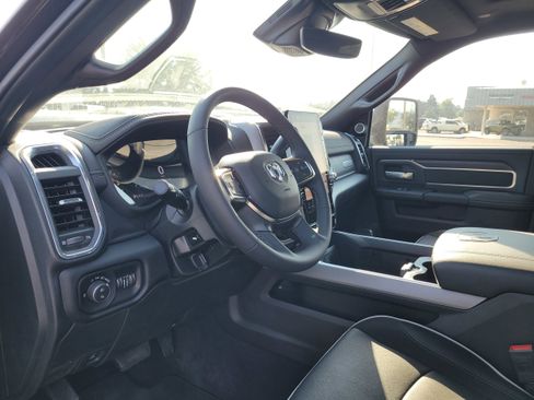 New 2025 RAM 2500 Laramie AWD/4WD image 6