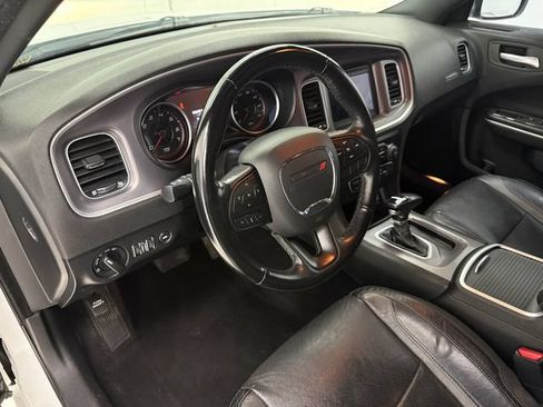 Used 2022 Dodge Charger SXT w/ Leather Interior Group RWD image 8