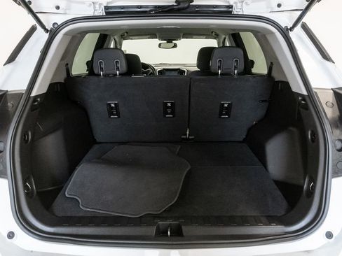 Used 2019 GMC Terrain SLE w/ Driver Convenience Package FWD image 29