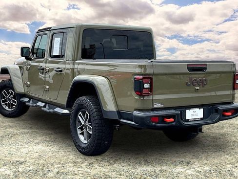 Used 2025 Jeep Gladiator Mojave AWD/4WD image 4