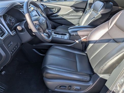 Used 2024 Nissan Murano SL image 11