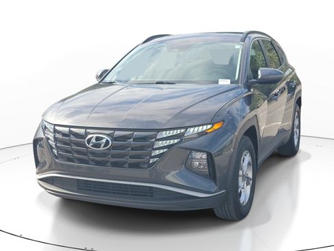 Used 2023 Hyundai Tucson SEL FWD image 3