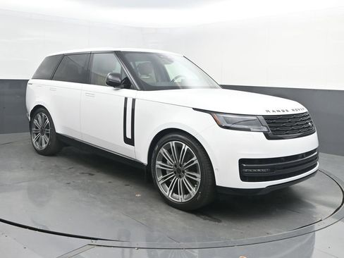 New 2026 Land Rover Range Rover SE AWD/4WD image 3