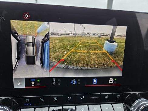 Used 2024 GMC Canyon AT4 w/ AT4 Premium Package image 50