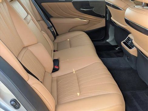 Used 2024 Lexus LS 500 AWD w/ Interior Upgrade Package image 22