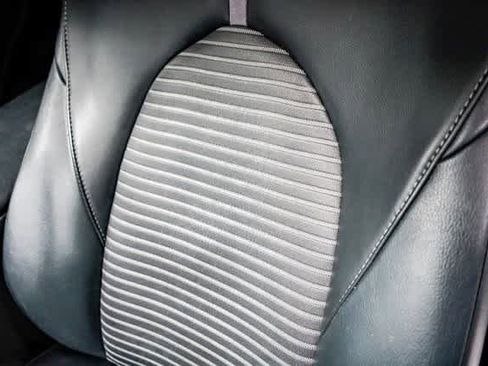 Certified 2020 Toyota Camry SE image 26