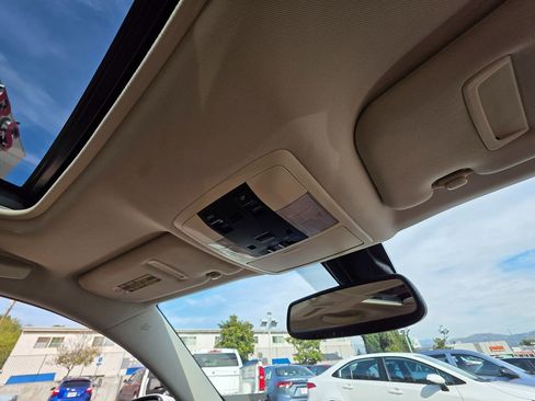 Used 2014 Lexus CT 200h image 18