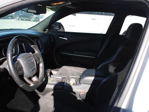 Used 2020 Dodge Charger Scat Pack w/ Dynamics Package RWD image 9