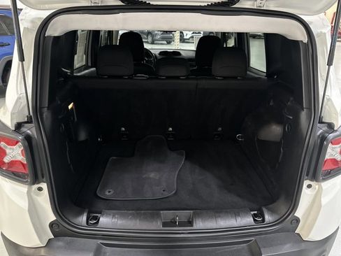 Used 2020 Jeep Renegade Altitude image 12