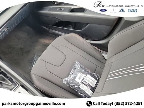 New 2025 Hyundai Elantra SEL w/ Cargo Package FWD image 13