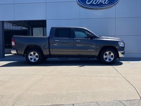 Used 2019 RAM 1500 Big Horn RWD image 3