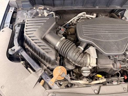 Used 2018 GMC Acadia Denali w/ Technology Package AWD/4WD image 44