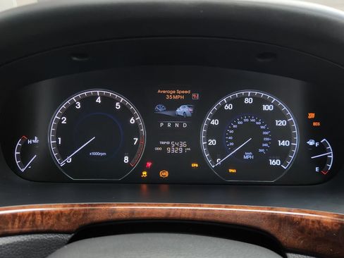 Used 2013 Hyundai Equus Signature RWD image 15