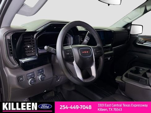 Used 2024 GMC Sierra 1500 Elevation image 10