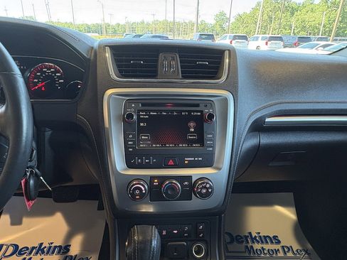 Used 2016 GMC Acadia SLE AWD/4WD image 16