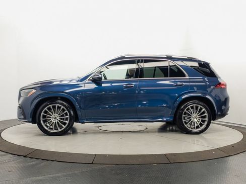 Used 2025 Mercedes-Benz GLE 450e 4MATIC w/ AMG Line Exterior image 4