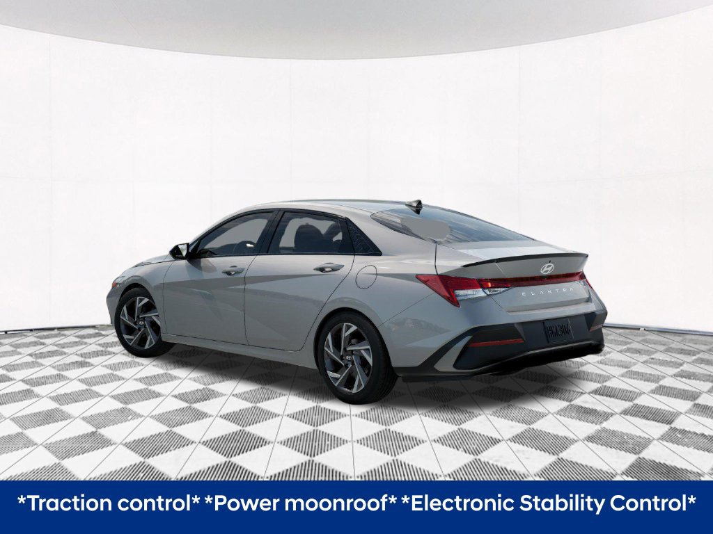 Used 2026 Hyundai Elantra SEL Sport Premium w/ Cargo Package FWD image 7