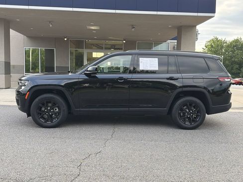Used 2024 Jeep Grand Cherokee L Laredo AWD/4WD image 6