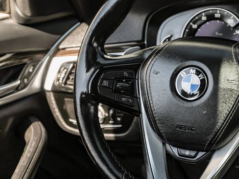 Used 2019 BMW 530i xDrive w/ Convenience Package image 19