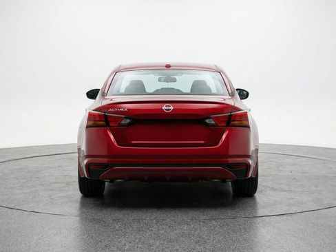 Used 2025 Nissan Altima 2.5 SV image 7