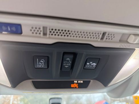 Used 2020 Subaru Forester Premium image 34