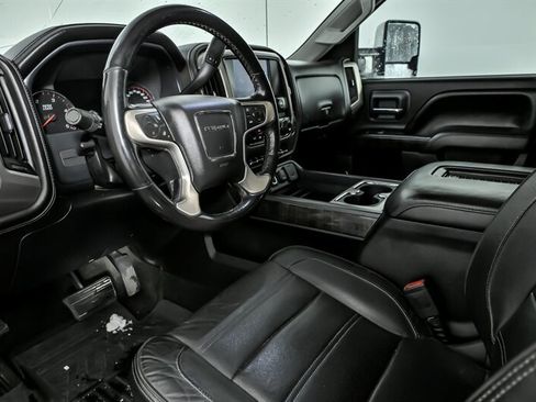 Used 2016 GMC Sierra 3500 Denali w/ Duramax Plus Package image 16