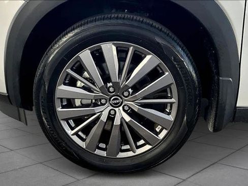 Certified 2023 Nissan Pathfinder SL w/ SL Premium Package image 10