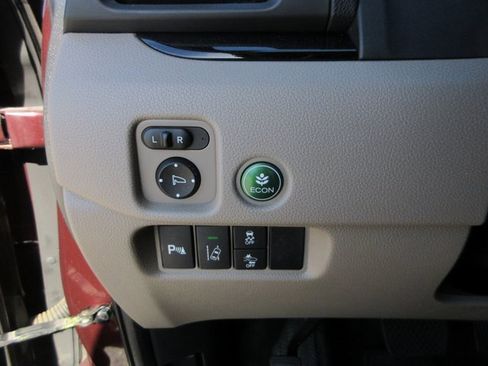 Used 2016 Honda Pilot Elite image 18