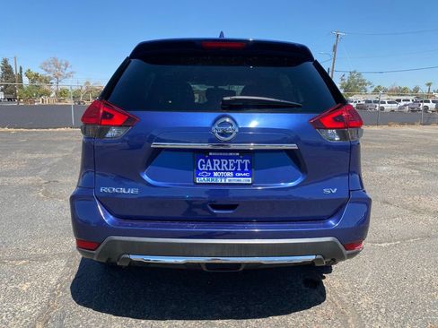 Used 2018 Nissan Rogue SV w/ Premium Package FWD image 20