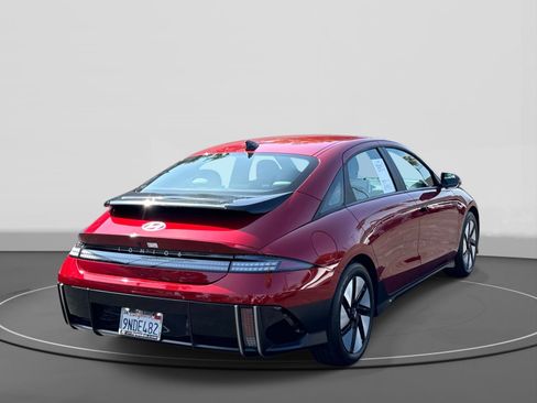 Certified 2024 Hyundai Ioniq 6 SE RWD image 4