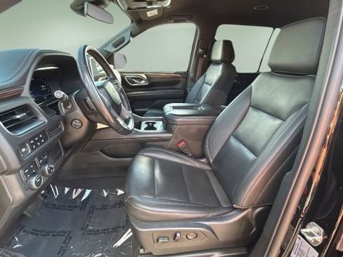 Used 2023 Chevrolet Tahoe Z71 w/ Luxury Package image 18