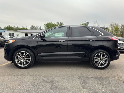 Used 2024 Ford Edge Titanium w/ Equipment Group 301A AWD/4WD image 8