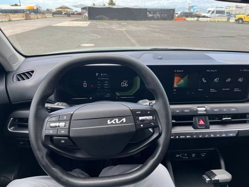 Used 2025 Kia K4 FWD image 50