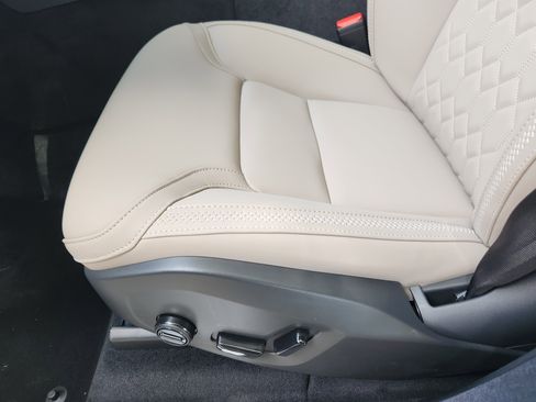 New 2025 Volvo XC90 T8 Plus w/ Protection Package Premier image 26