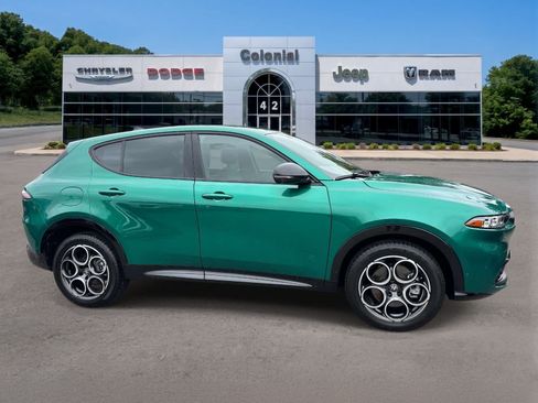 Used 2025 Alfa Romeo Tonale w/ Premium Package AWD/4WD image 6