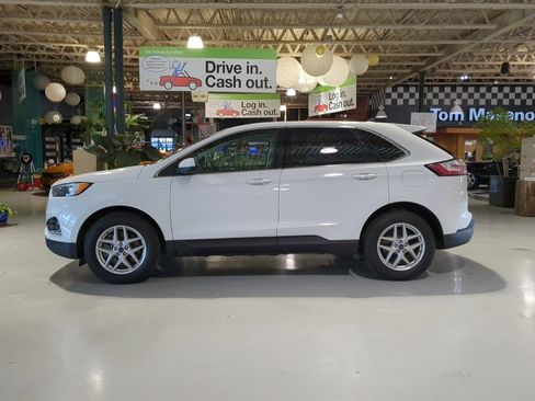 Used 2022 Ford Edge SEL image 12