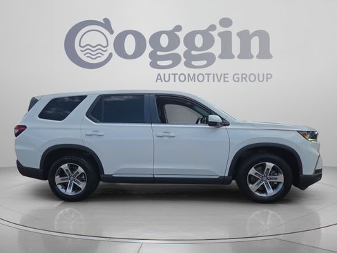 Certified 2024 Honda Pilot EX-L image 6