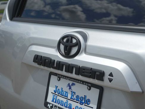 Used 2023 Toyota 4Runner SR5 Premium w/ Moonroof Package RWD image 8