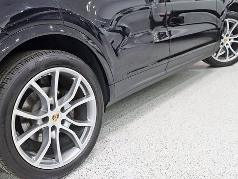 Used 2019 Porsche Cayenne image 12